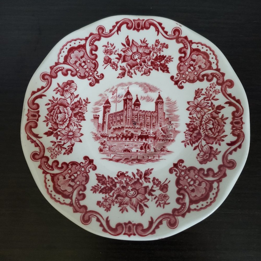 Royal Homes of Britain Saucer